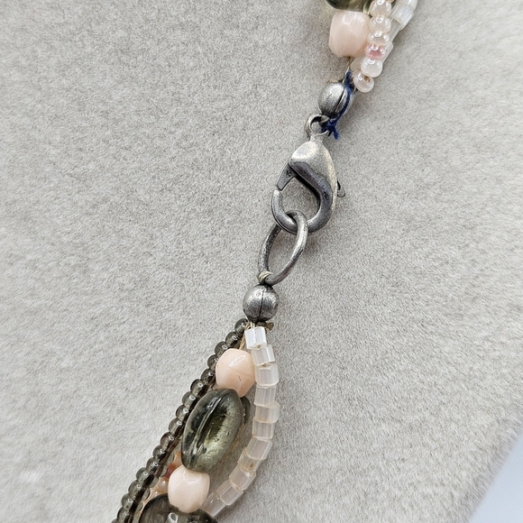 VINTAGE Genuine Shell Pendant Glass Bead Twisted Strands Necklace Ocean Beach - Picture 6 of 7